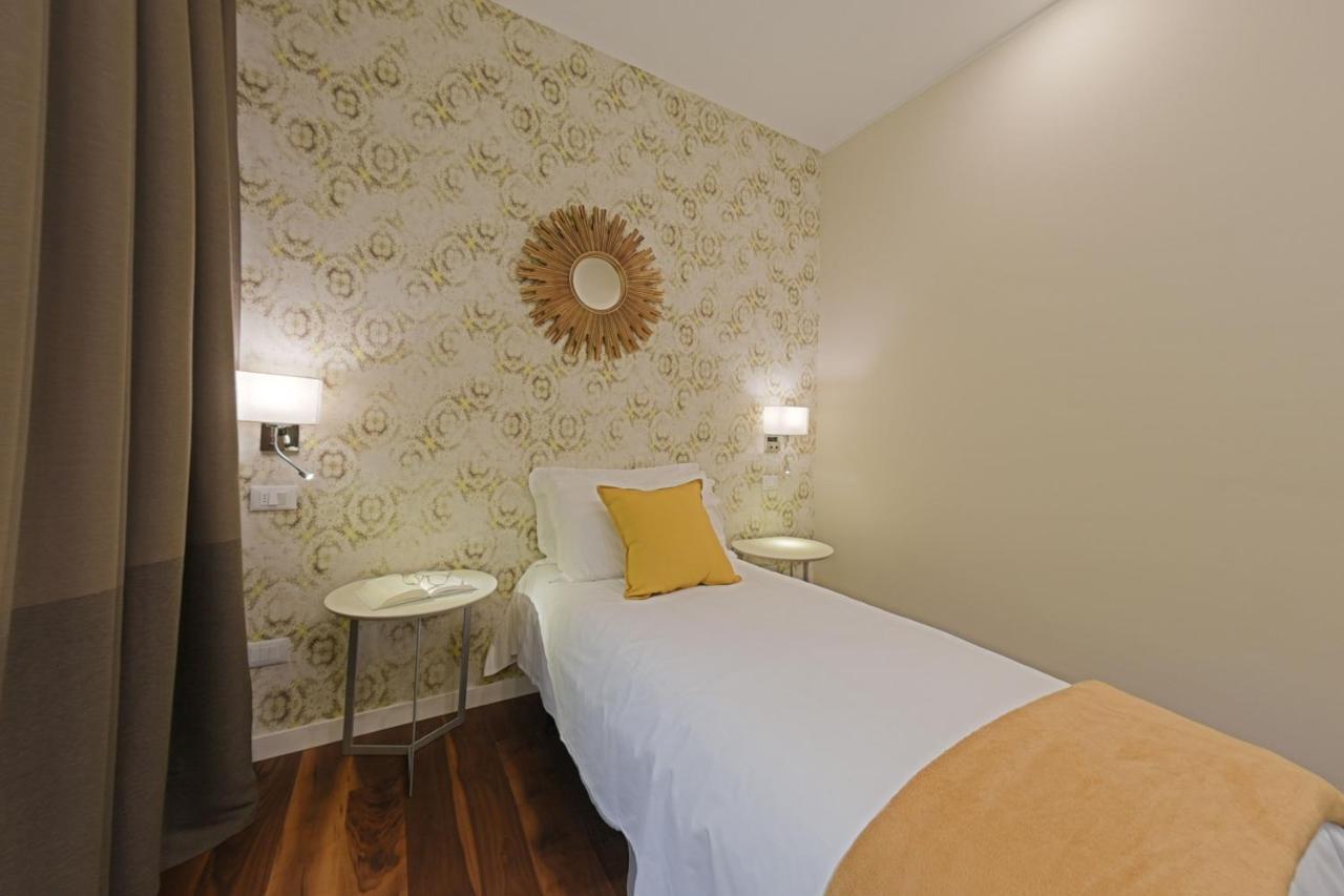B&B H68 Alassio Eksteriør billede